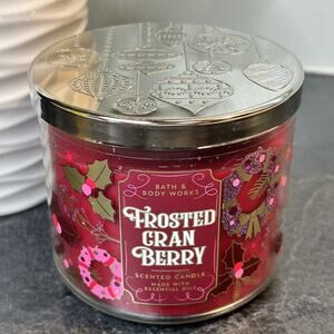 NEW Bath & Body Works FROSTED CRANBERRY‎ 3 Wick 14.5 Oz Essential Oil Candle